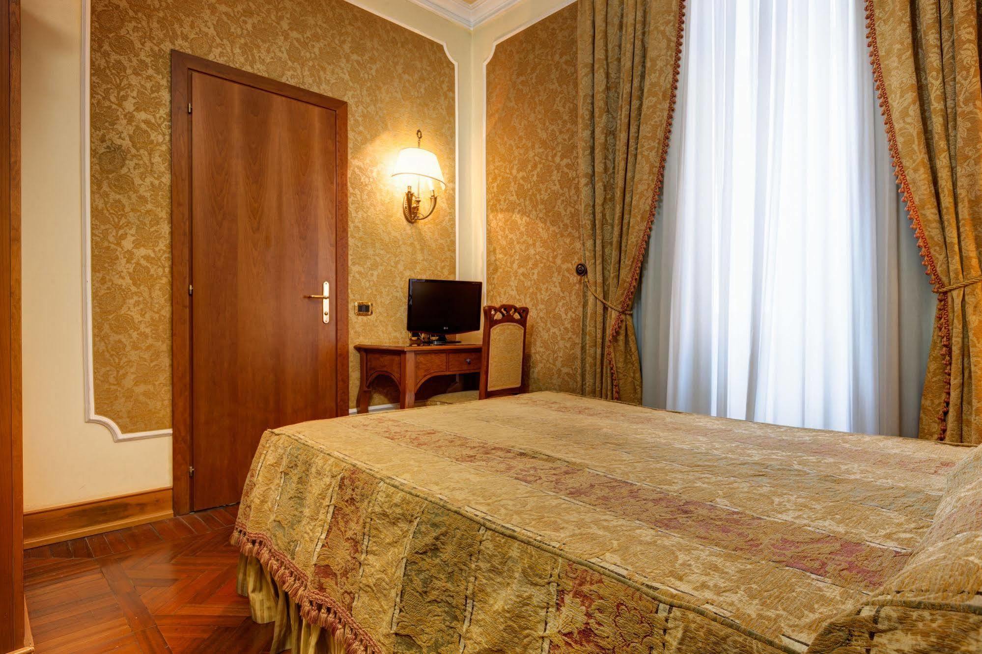 Hotel Villa Morgagni Rome Luaran gambar